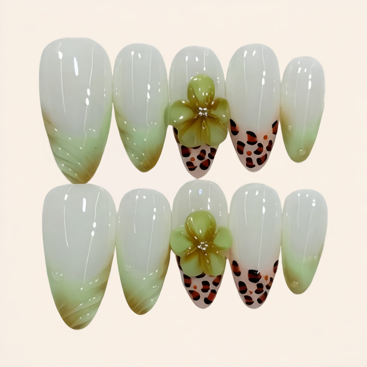 Nailsens Press-on Nails Sage Safari