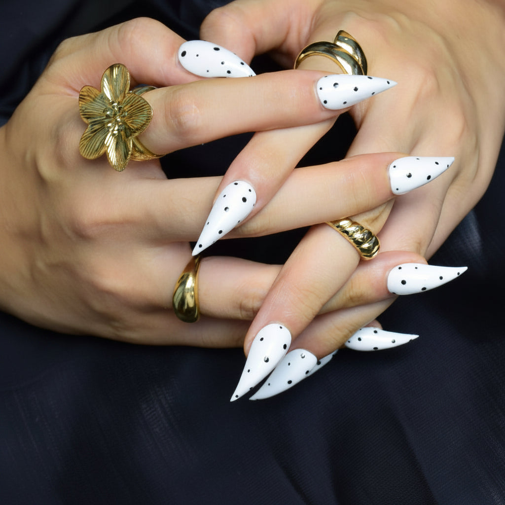 Nailsens Classic Black White Pop Press-on Nails