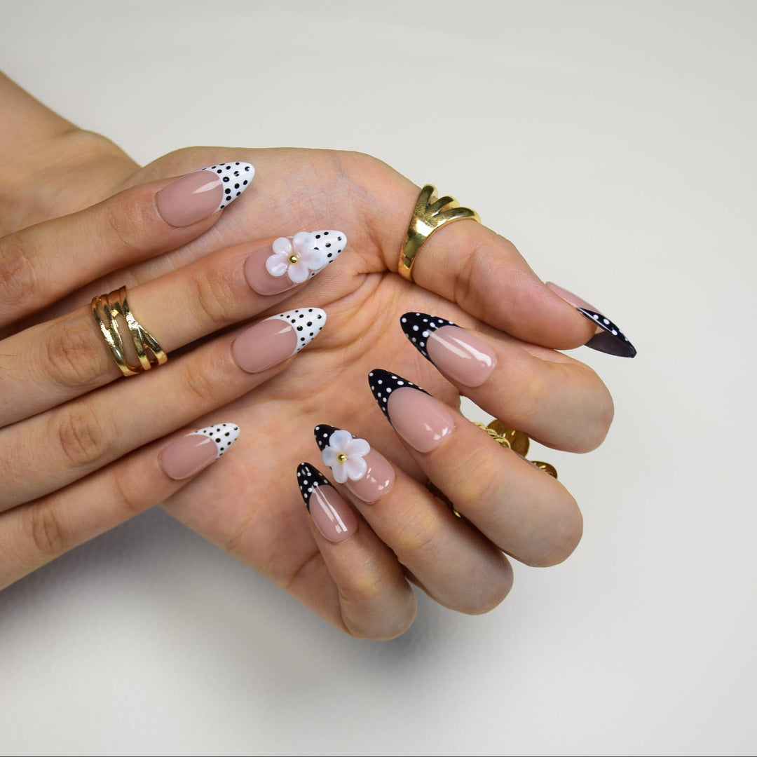 Nailsens Polka Bloom Press-on Nails