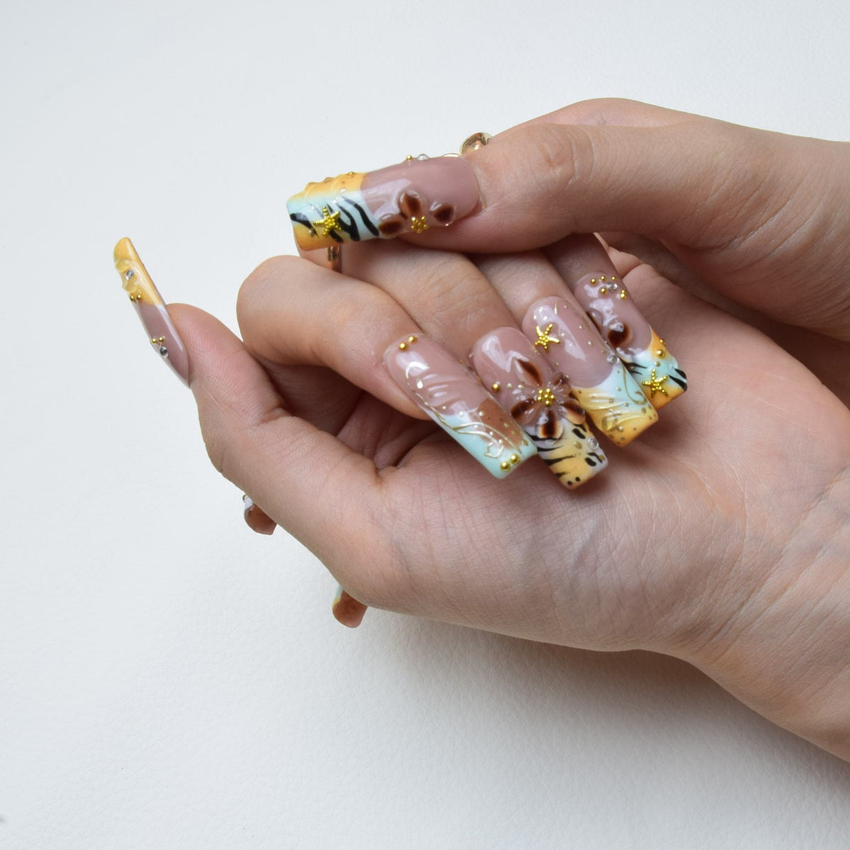 Nailsens Golden Horizon Press-on Nails